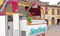 Cibo di strada, le tendenze: panini d’autore, fritti, gelato e cibo etnico  On the road oltre 150 veicoli firmati StreetFoody